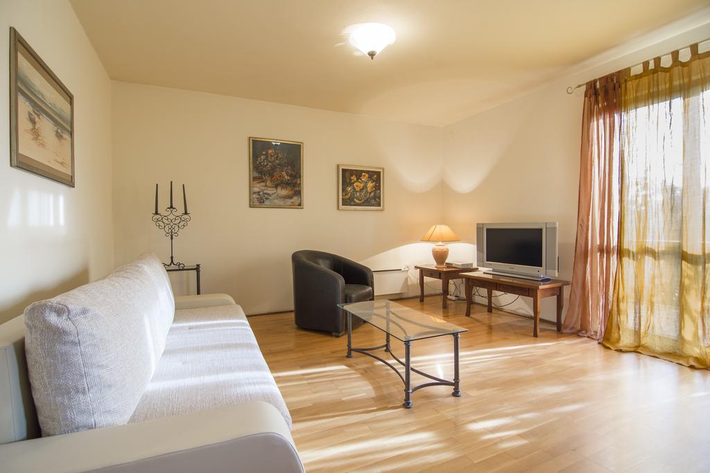 Apartman -Jele Apartment Fazana Exterior photo